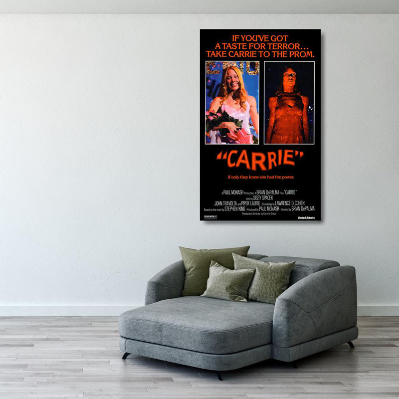 Carrie, H 40 po x l 25 po