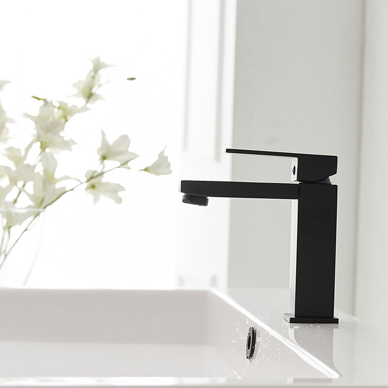 Single-Hole Single-handle Bathroom Faucet with Drain Assembly