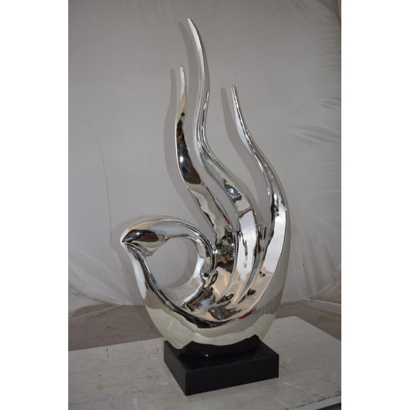 Statue unique en résine à finition argentée abstraite Vornell, taille: 19 po x 11 po x H 36 po