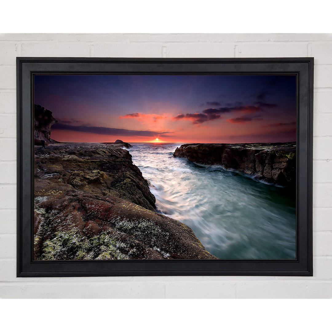 Sonnenuntergang am Muriwai Strand Gerahmter Druck