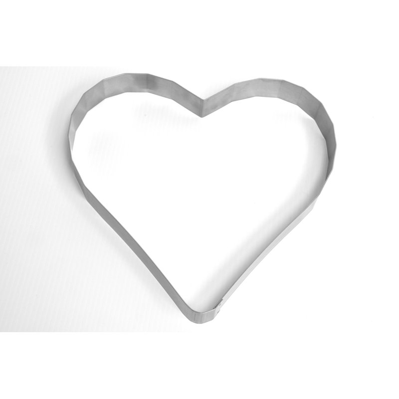 LloydPans Kitchenware 12" Heart Baking Ring