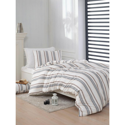 Quiltisse Bedspread with Pillowcases