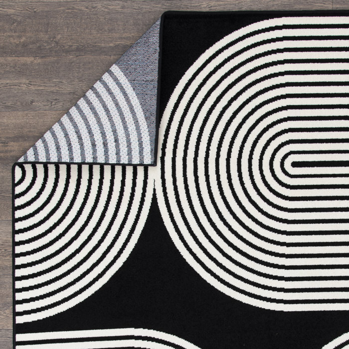 Wade Logan® Bailye Machine Tufted Black/White Indoor/Outdoor Rug ...