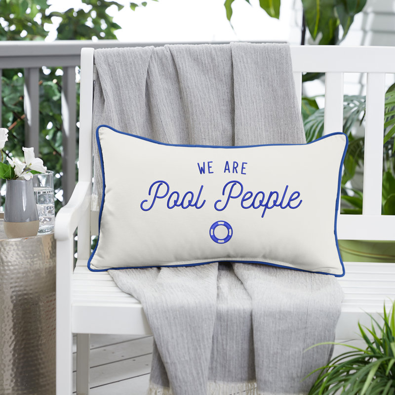 Coussin intérieur / extérieur brodé lombaire We Are Pool People Sunbrella