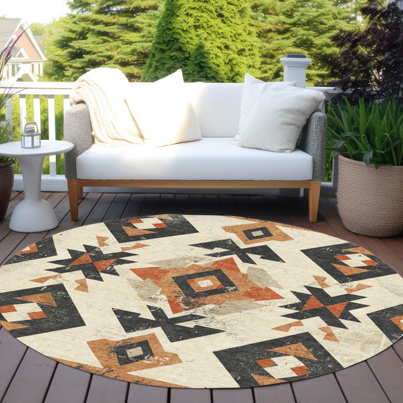 Machine Washable Indoor/Outdoor Xhevrie Ivory Rug, Round 8'