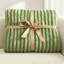 Léger à rayures - jeté en molleton doux de 300 g / m², couverture à rayures décorative et cadeau pour canapé, lit, canapé et salle de climatisation.-123628461-123628465