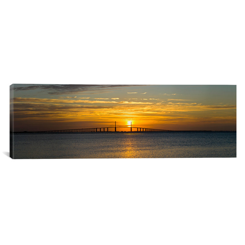Lever de soleil sur le pont Skyway, Tampa Bay, Floride, États-Unis par Panoramic Images - Gallery - Estampe numérique sur toile tendue