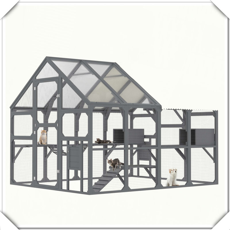 Enclos extérieur en bois avec plate-forme