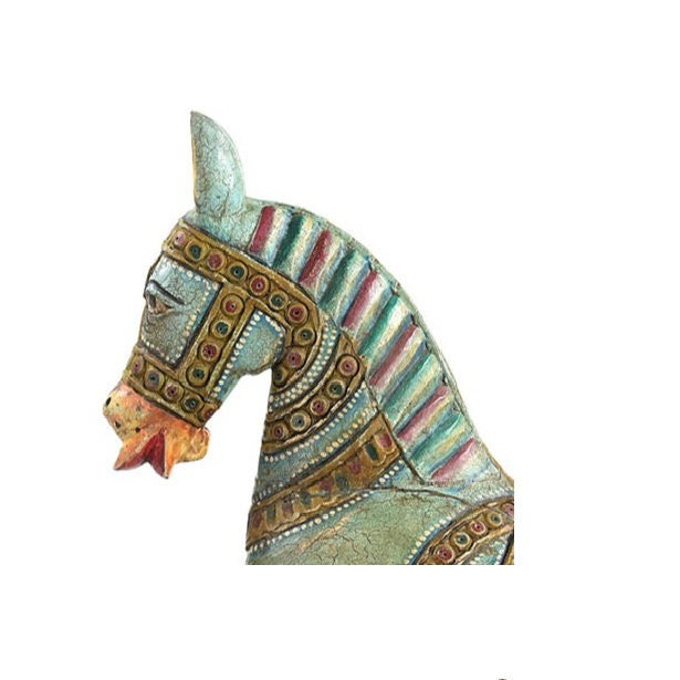 Figurines & Sculptures