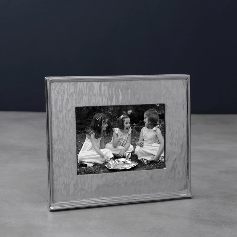 FRAME Metal Picture Frame, Gold, 5" W x 7" H