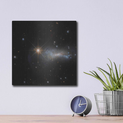 «Outshine» par la NASA Space Photos