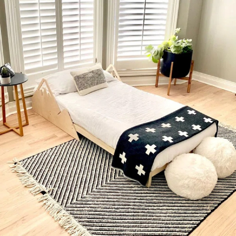 Earby Solid Wood Platform Bed, Full / Double