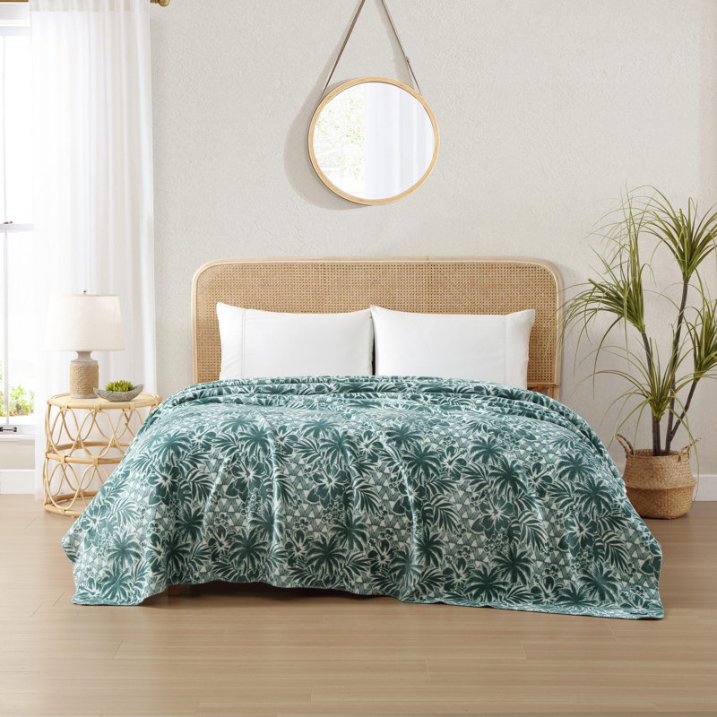 Lanikai Fronds Blanket, King, Blue/White