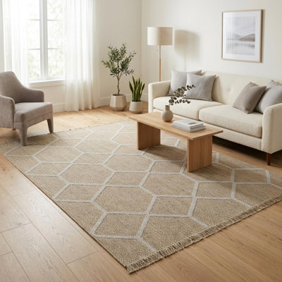 White honeycomb lattice machine-woven polypropylene area rug
