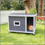 Maison d'extérieur pour chat avec toit imperméable, fenêtres ventilées et support en métal robuste - Abri pour animaux spacieux et élégant pour chats