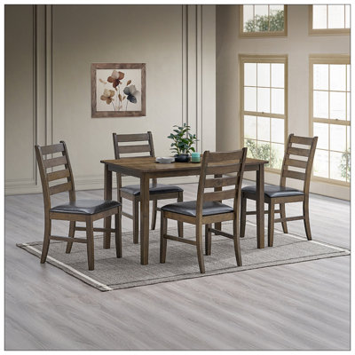 Ensemble de table de salle à manger 5 pièces à finition noyer et 4 chaises d'appoint en cuir synthétique brun avec revêtement en bois d'hévéa massif