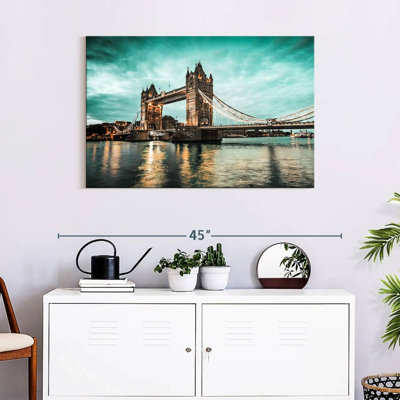 Nicci London Bridge Nightfall