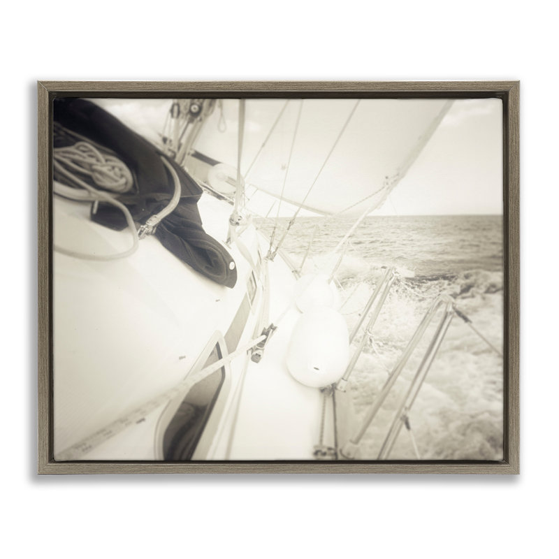 «Clear Day Sails», art mural sur toile flottant encadré gris par Graffi * Tee Studios, Brun, H 25 po x l 31 po
