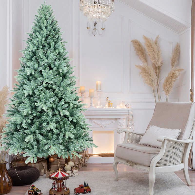 Arbre de Noël de 8 pi, couleur bleue, 2458 pointes, branche à charnières pour un démontage rapide, base en métal sécurisée teintée des Fêtes, branches faciles à assembler et décor renforcé