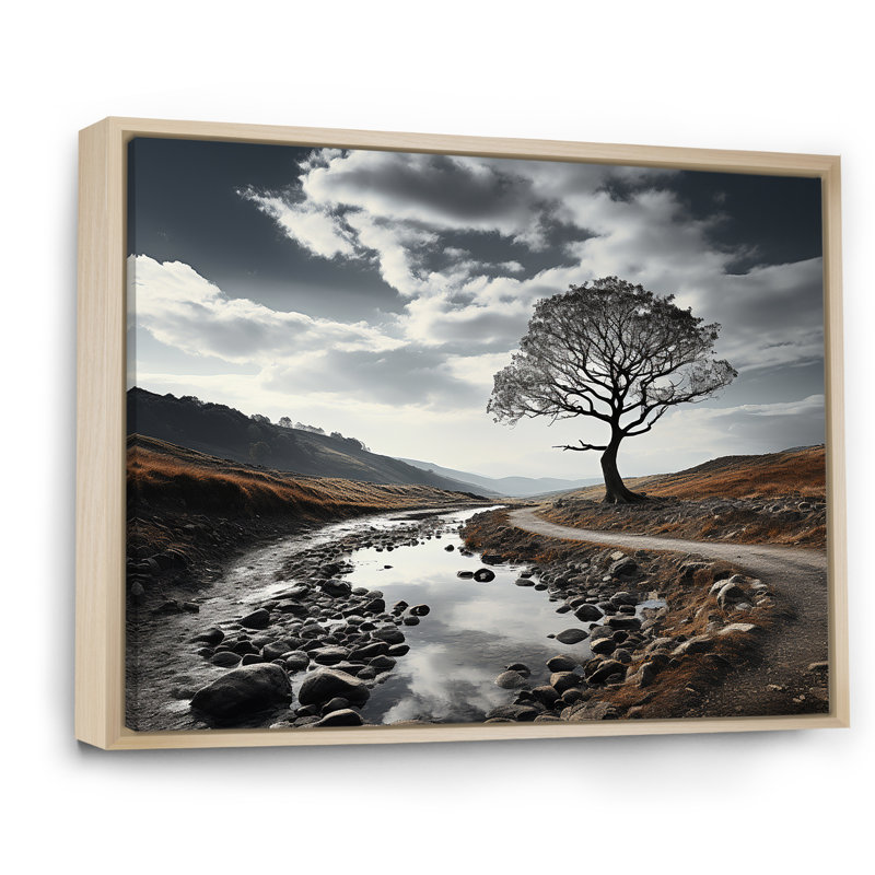 Arbre de montagne charme minimaliste I, Cadre naturel flottant, 16" H x 32" W