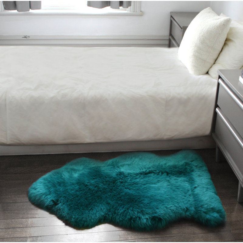 Haghni Sheepskin Animal Print Indoor Rug, 2' x 3'