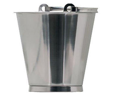 Seau en métal lait