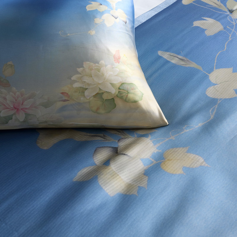 The Met x Ann Gish Asagao Throw
