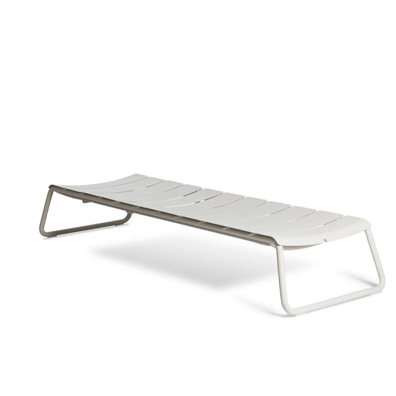 Chaise longue d'extérieur en métal résistant à la rouille Corail, Blanc