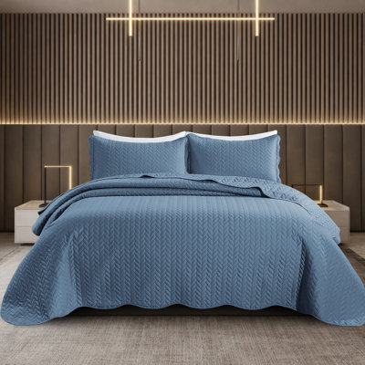 Ultra Soft Embossed Quilt Set