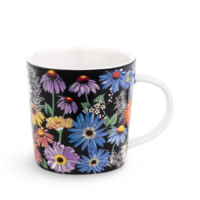 Tasse en céramique, champ de marguerites vives