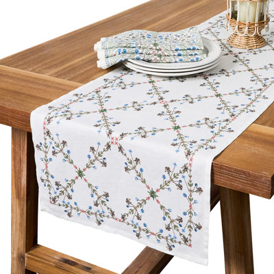 Villa Seville 18" x 90" Table Runner