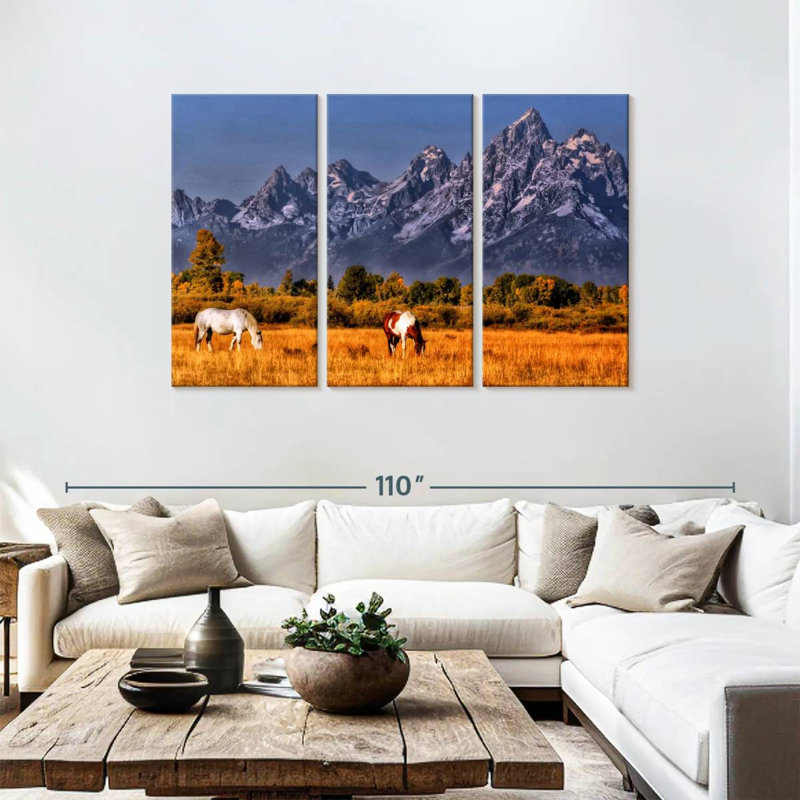 Chevaux d'Alvord broutant à Grand Teton, H 48 po x l 74 po