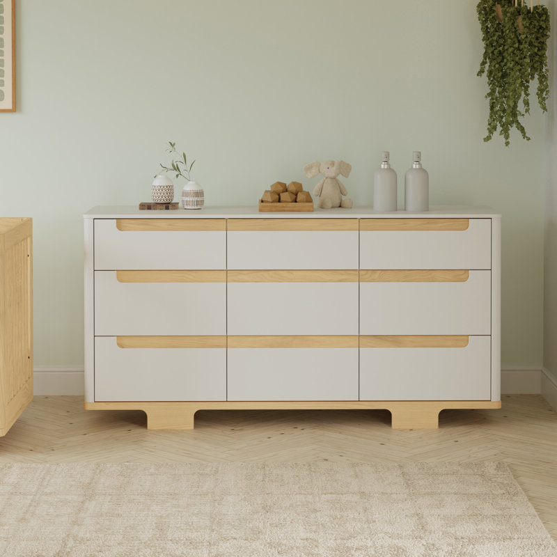 Yuzu 9-Drawer Dresser, Assembled, White/Natural