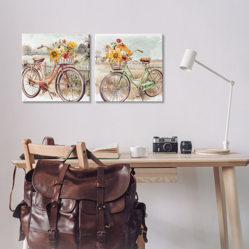 «Rustic Autumnal Bicyclcles», ensemble de 2 toiles murales par Nicole DeCamp, H 17 po x l 17 po