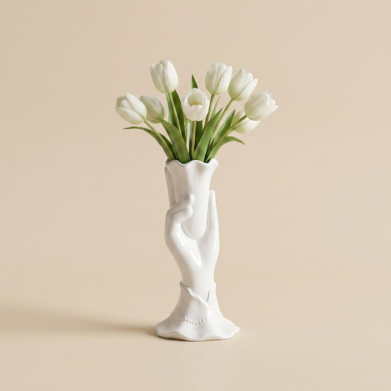 Vase moderne en céramique blanc à main, bouquet de fleurs sculpturales