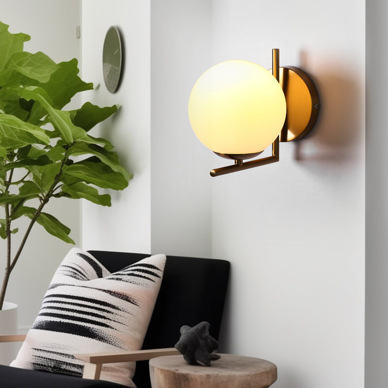 Estevanell 1-Light Metal Wall Sconce With Frosted Glass Shade, Gold