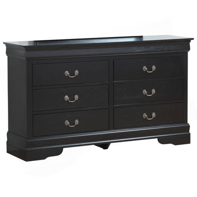 Graceful Traditional Dresser For Organized Living Spaces