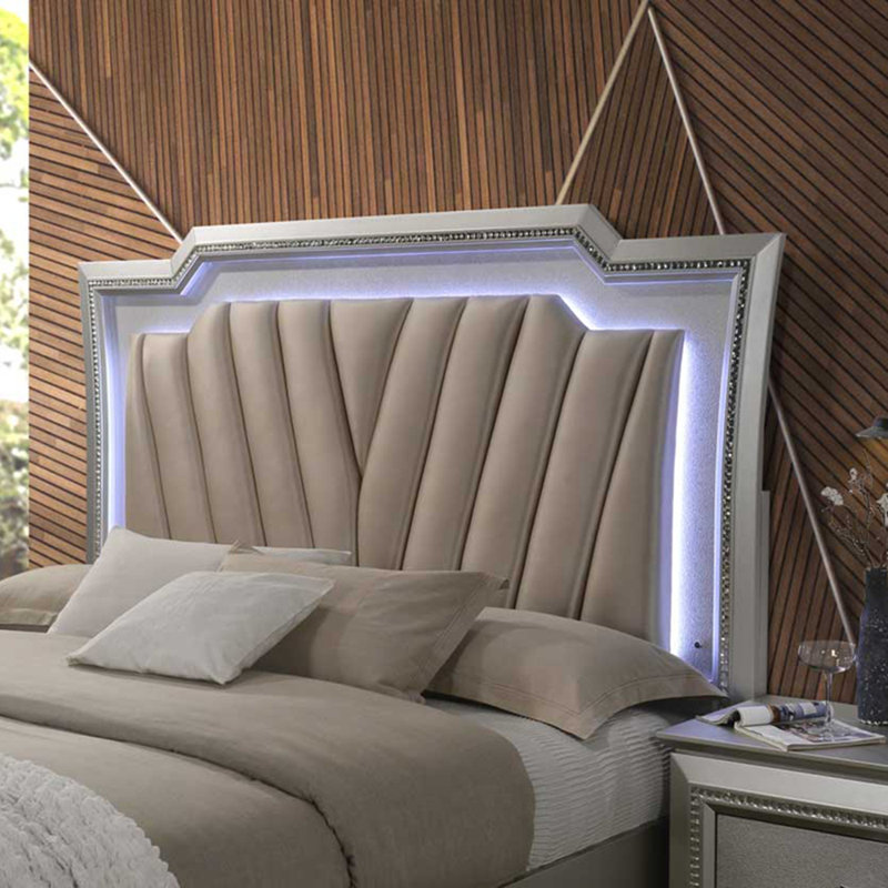 Lit plateforme grand en cuir synthétique et champagne Morden Kaitlyn