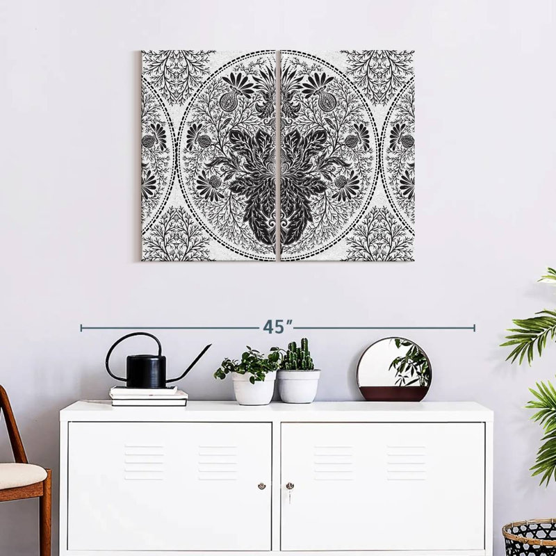 «Black Damask», reproduction sur toile, H 24 po x l 33 po x P 1,25 po