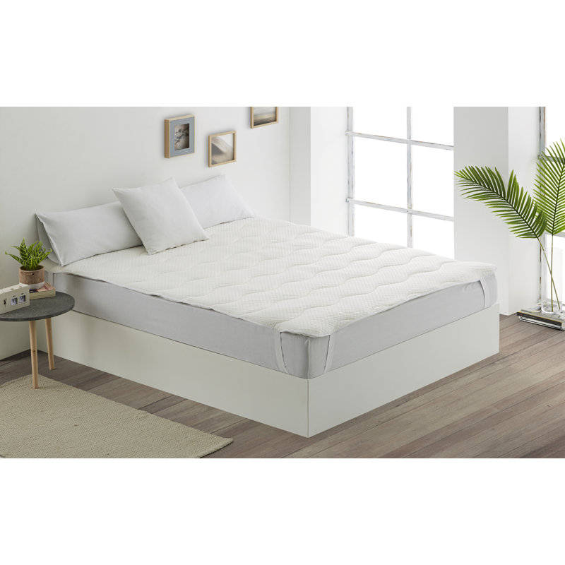 Beaton 3cm Memory Foam Mattress Topper, White, 150 x 190