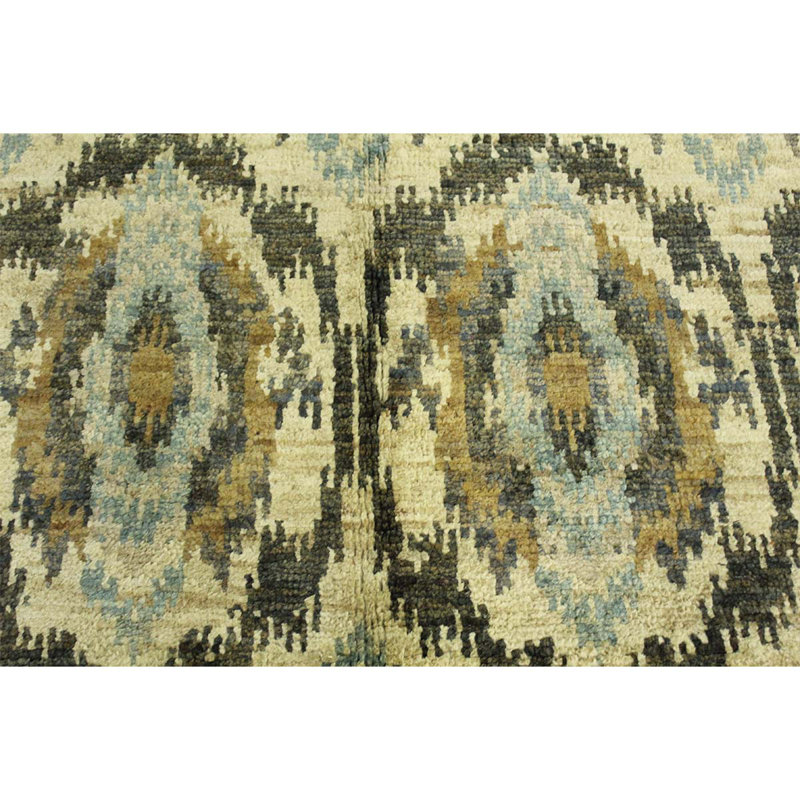 Area Rug in Ivory