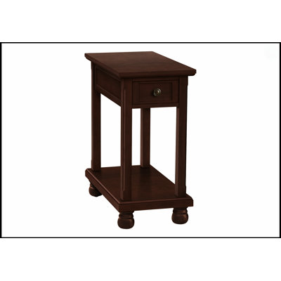 Table de chevet traditionnelle étroite avec tiroir de rangement et tablette inférieure, parfaite pour les petites chambres et les espaces de vie.