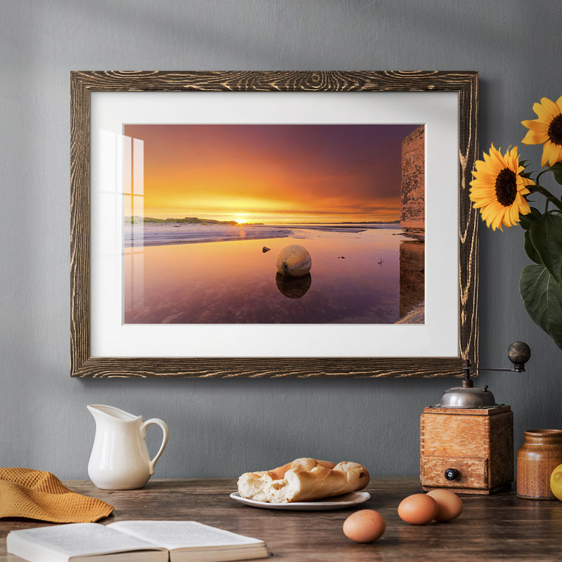 Sunset Tide, reproduction d'art encadrée, Noyer, H 14 po x l 20 po