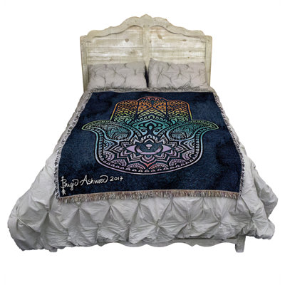 Jeté en coton Pure Country Weavers Rainbow Hamsa par Brigid Ashwood