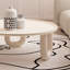 Table basse simple de style crème rétro