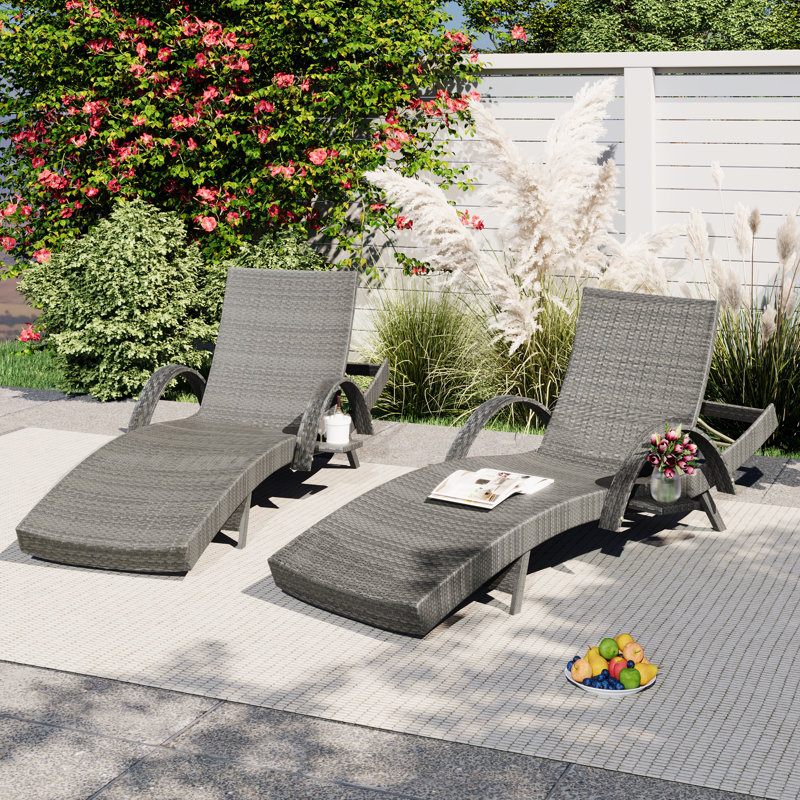 80'' Outdoor Wicker Chaise Lounge Chairs Set Of 2, Patio Rattan Reclining Chair Pullout Side Table Adjustable Backrest Ergonomic Wave Design Pool Sunbathing Recliners
