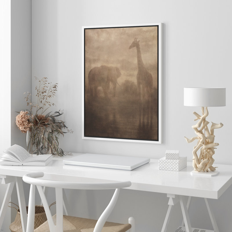 «Soft Safari Silhouettes of Elephant and Giraffe», reproduction d'art sur toile encadrée dans la chambre principale, Blanc