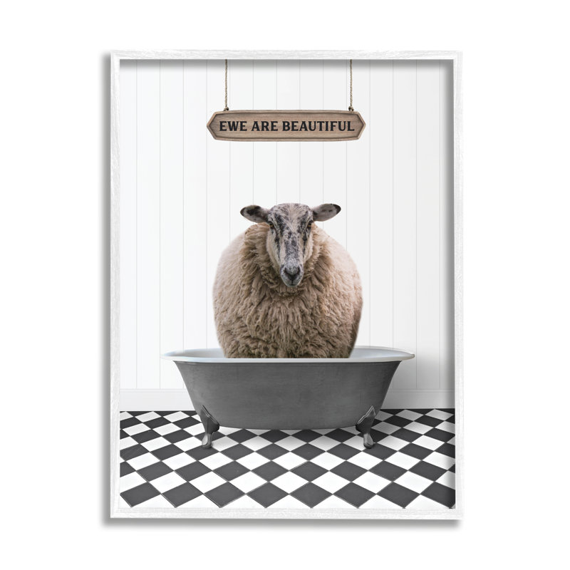 «Trinwe Ewe Are Beautiful Farmhouse», art de la giclée encadrée par lettré et doublé, Giclée encadrée blanc bord de mer