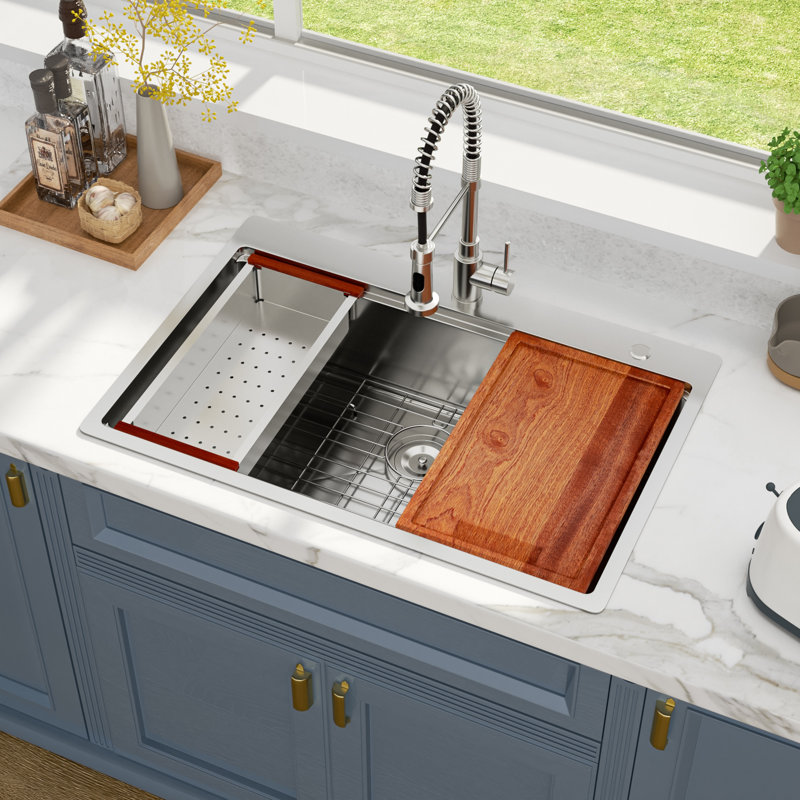 Évier de cuisine encastré à simple cuve en acier inoxydable de calibre 16 L 33 po x l 22 po