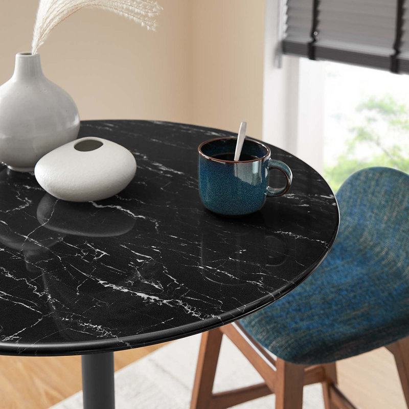 Table de salle à manger Lippa, l 28 po x L 28 po, Bar (hauteur de 40,5 po)